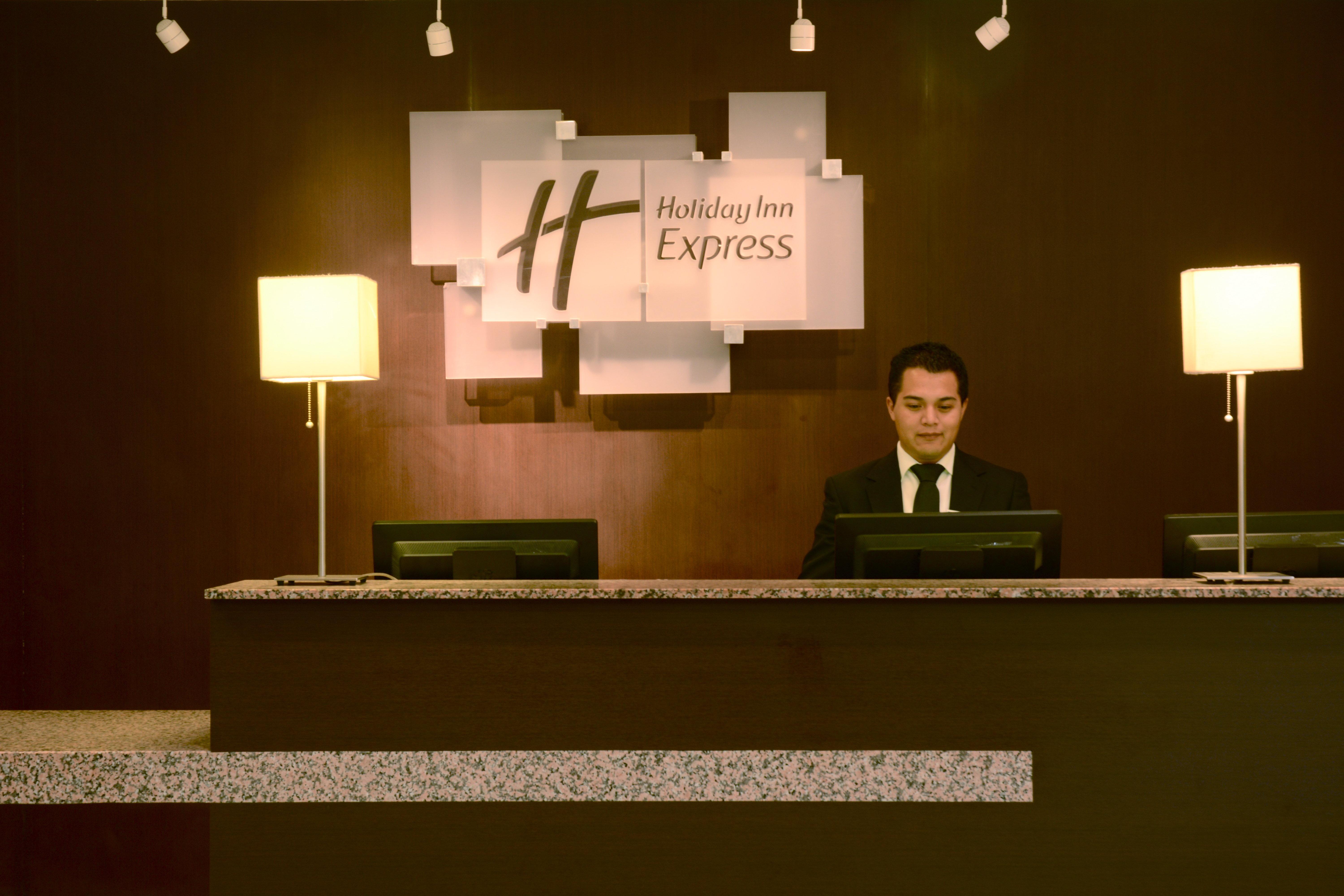 Holiday Inn Express Toluca Exterior foto
